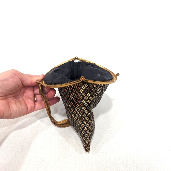 Whiting & Davis Co Mesh Gold Metal Formal Handbag Vintage - Picture 3 of 10